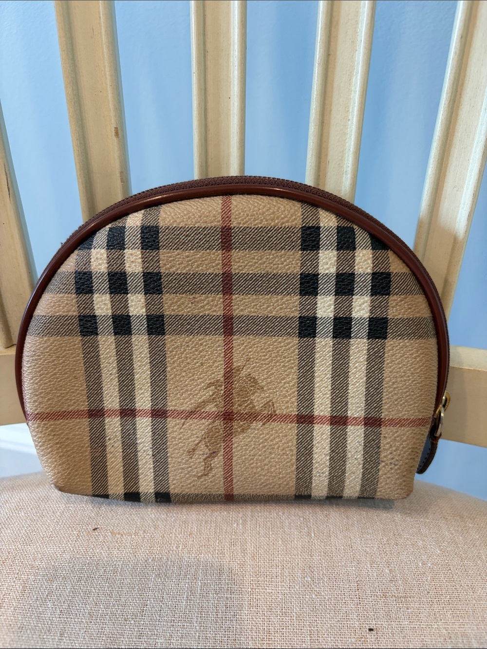 Burberry’s Nova Check Pouch PVC Beige Gold Auth 96598